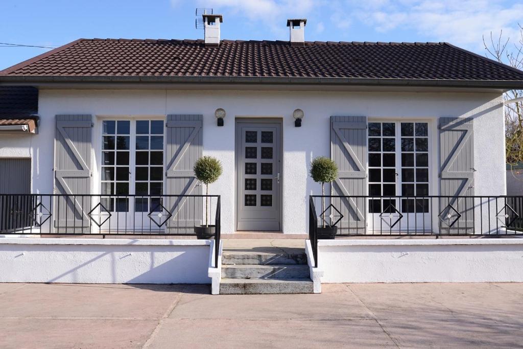Les Villas Du Domaine De Suzel Vignieu ภายนอก รูปภาพ