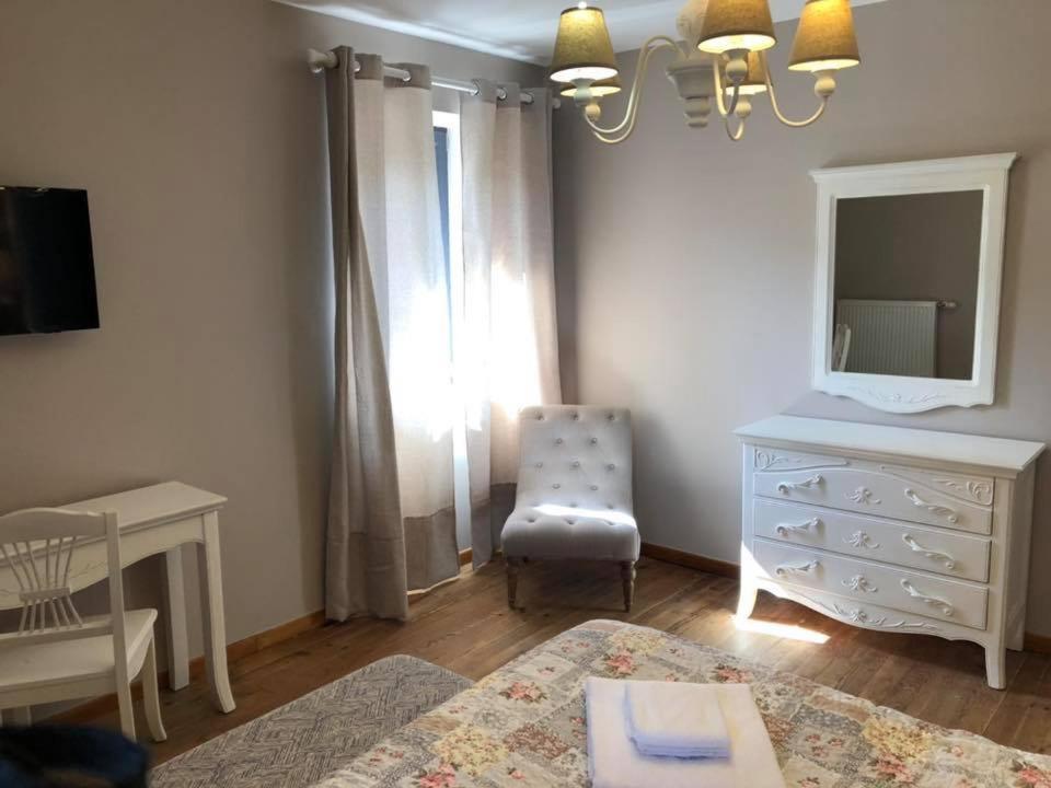 Les Villas Du Domaine De Suzel Vignieu ภายนอก รูปภาพ