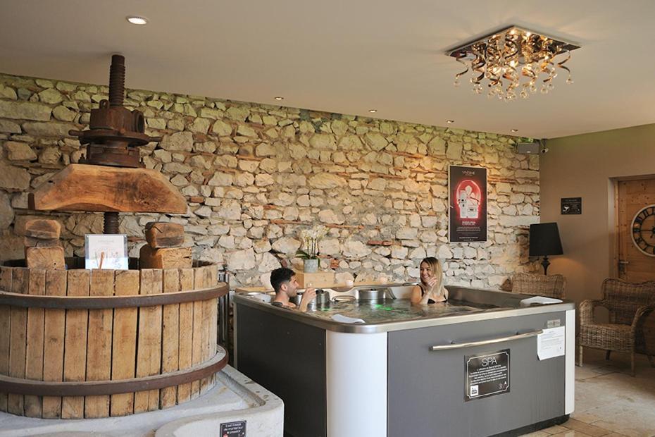Les Villas Du Domaine De Suzel Vignieu ภายนอก รูปภาพ