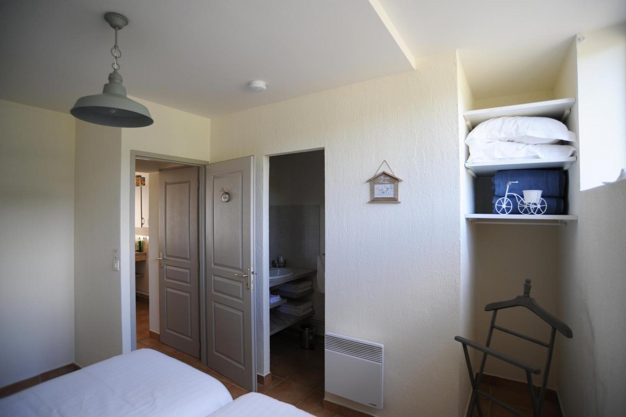Les Villas Du Domaine De Suzel Vignieu ภายนอก รูปภาพ