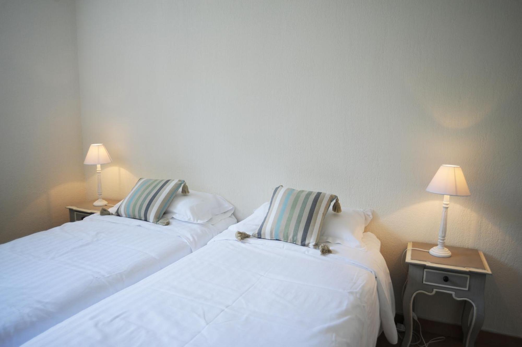 Les Villas Du Domaine De Suzel Vignieu ภายนอก รูปภาพ